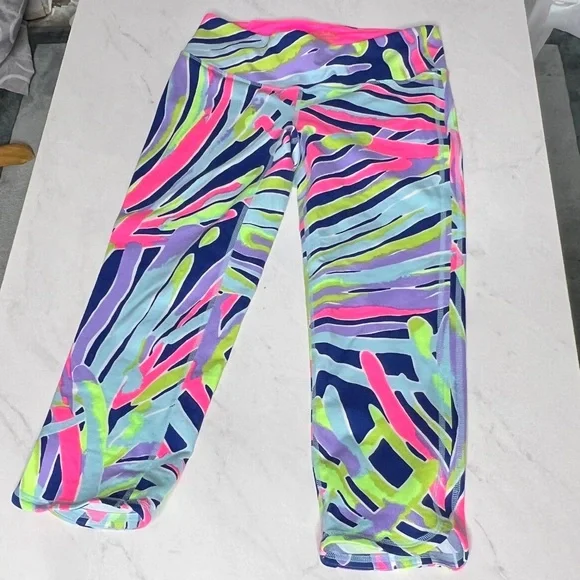 Lilly Pulitzer cropped luxletic leggings soft and comfortable - Picture 2 of 3